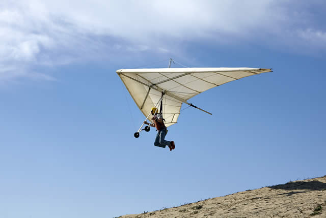 hang gliding